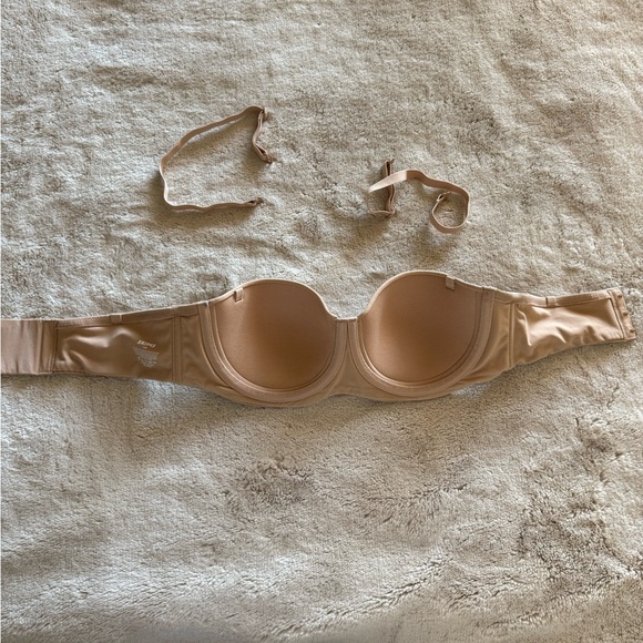 Skims Kim Kardashian fits everybody Nude Tan Clay Strapless Bra 34B - Picture 5 of 8